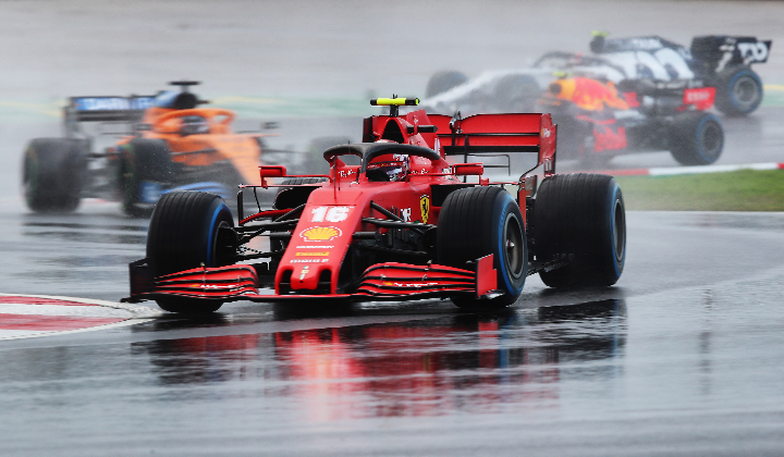 红牛二队险胜阿斯顿马丁，佩雷兹惊艳四座