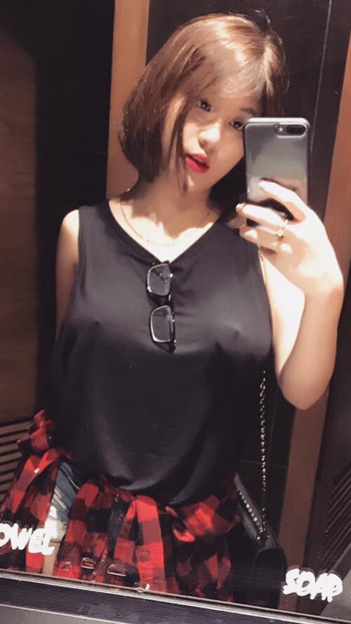 蓝焰焚冰，勒克莱尔孤胆点燃赛场，雷诺车队终以意志险胜精密索伯