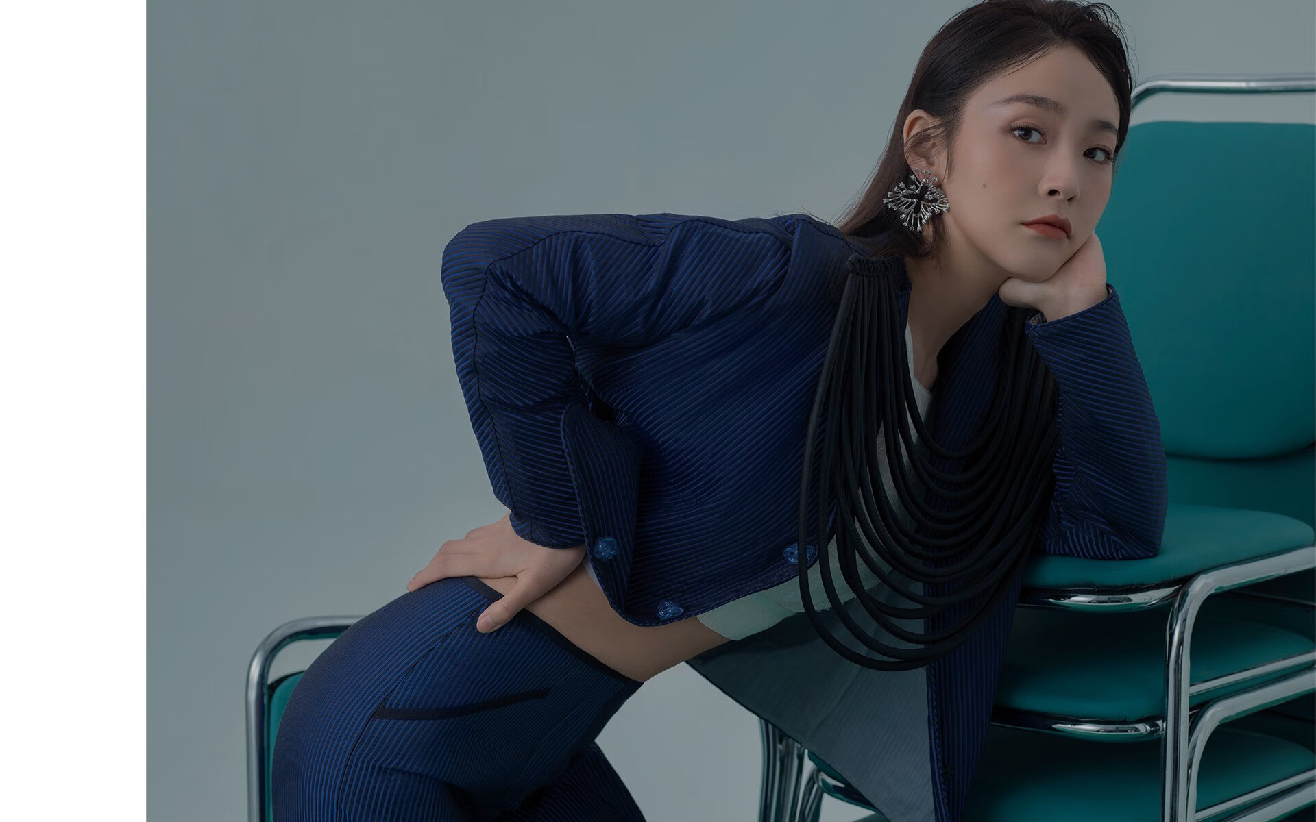 量子跃迁与万花筒写轮眼,伦纳德如何在北京的夜晚撕裂现实薄膜