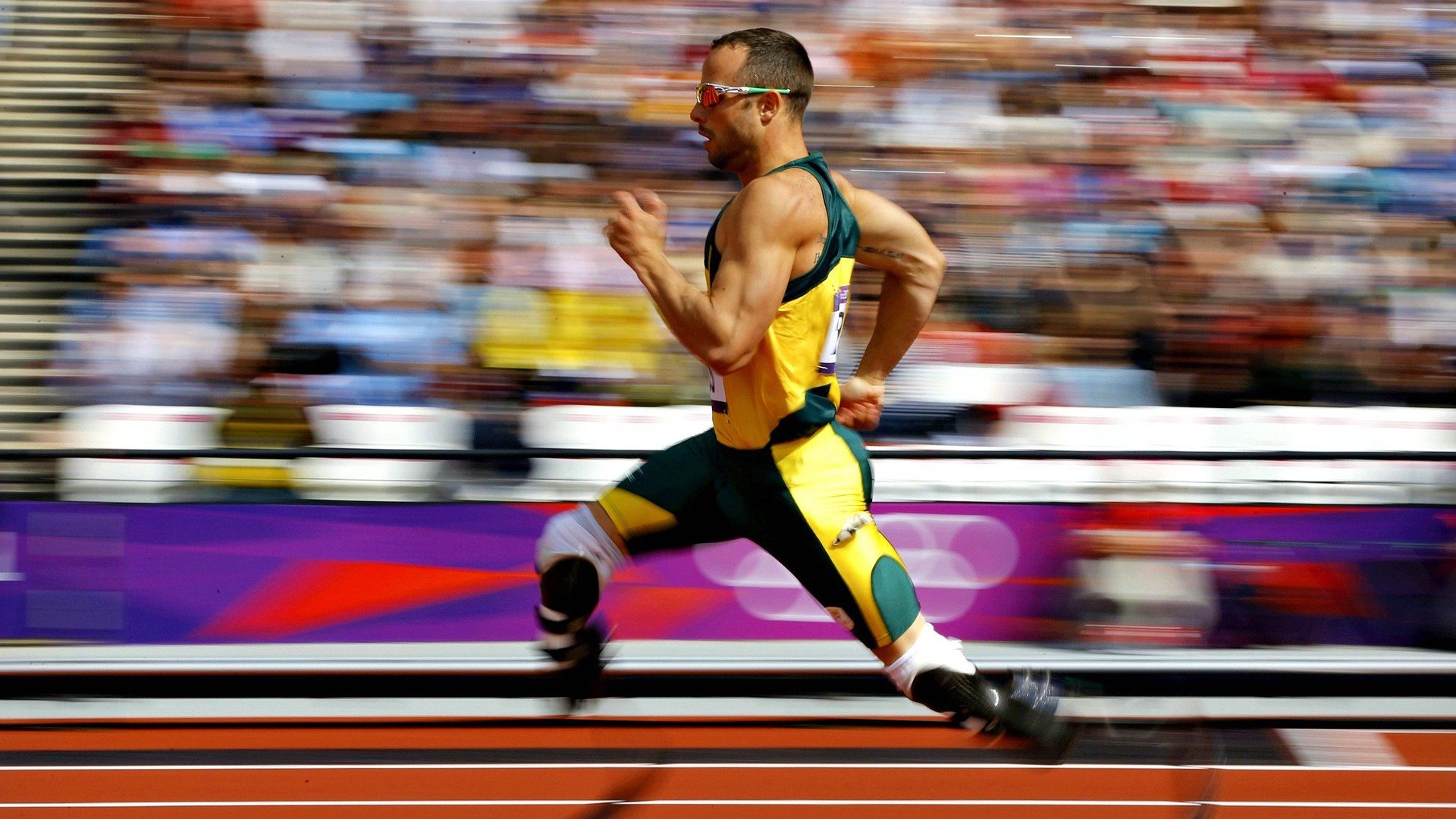 冠军心脏搏动于危崖之巅，贝恩化身绝境战士，导演广厦克深圳逆袭大戏