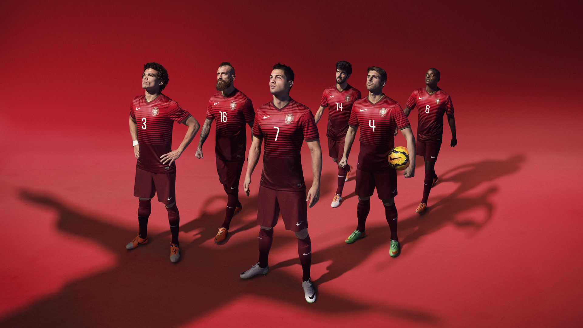 足球场上的安全车，尼日利亚钢铁防线与F1赛道的接管者李刚仁