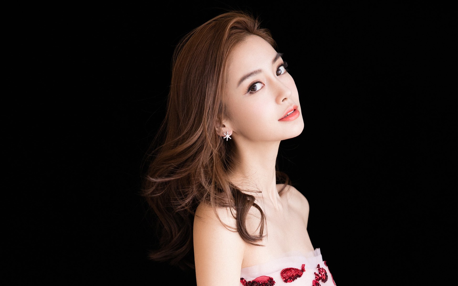 星辰与血脉，在永恒的对抗中点亮唯一性