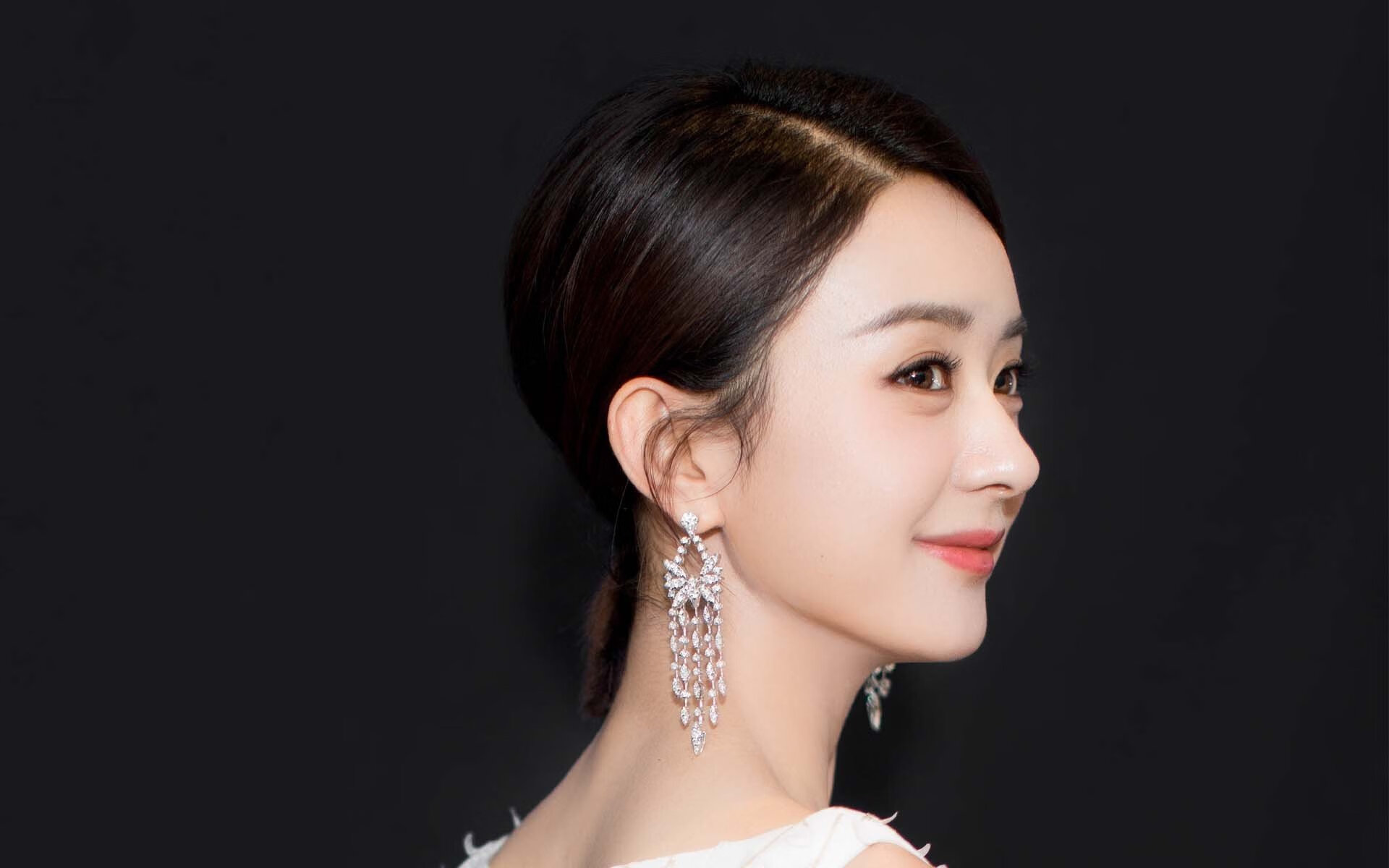 爱游戏-跨次元篮球奇幻夜，山西队的逆袭与约基奇的降维打击